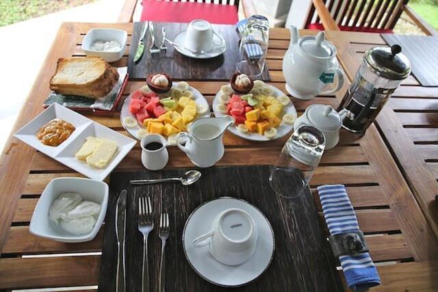 Villa Lyvie Ayurvedic Hotel แทนกาลเล ภายนอก รูปภาพ
