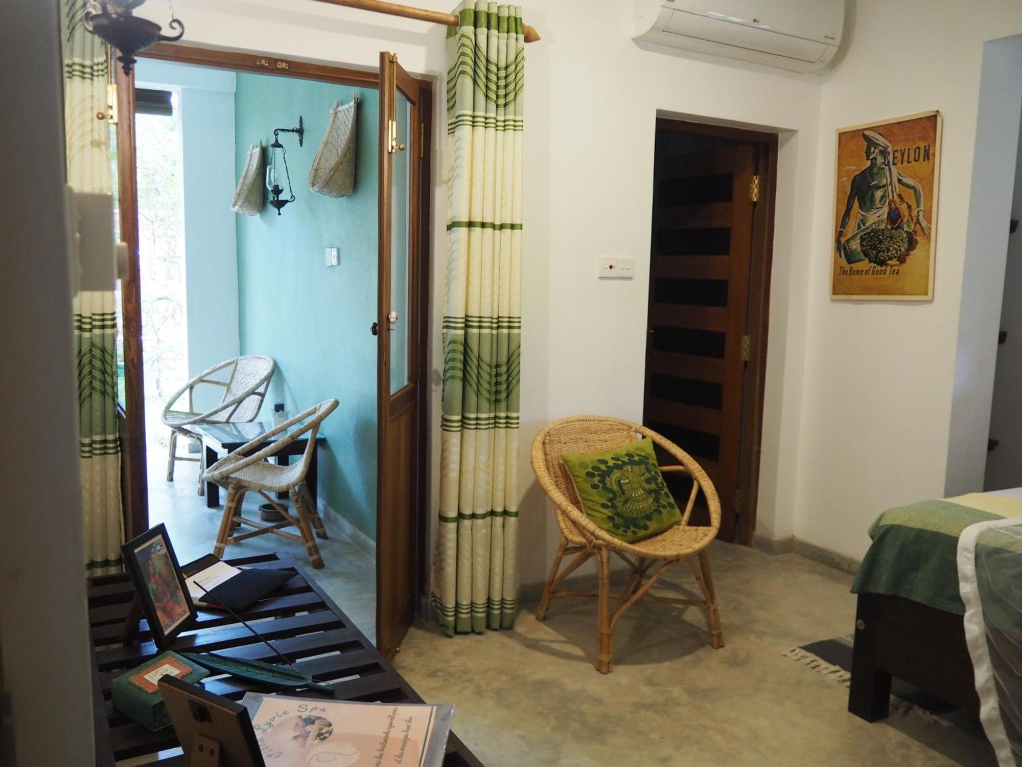 Villa Lyvie Ayurvedic Hotel แทนกาลเล ภายนอก รูปภาพ