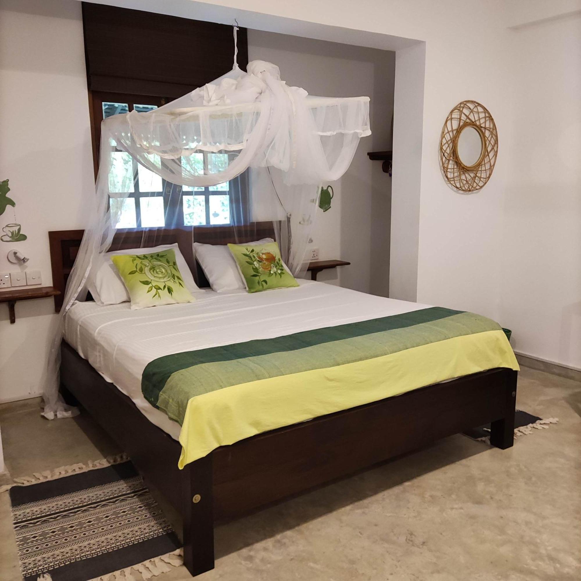 Villa Lyvie Ayurvedic Hotel แทนกาลเล ภายนอก รูปภาพ