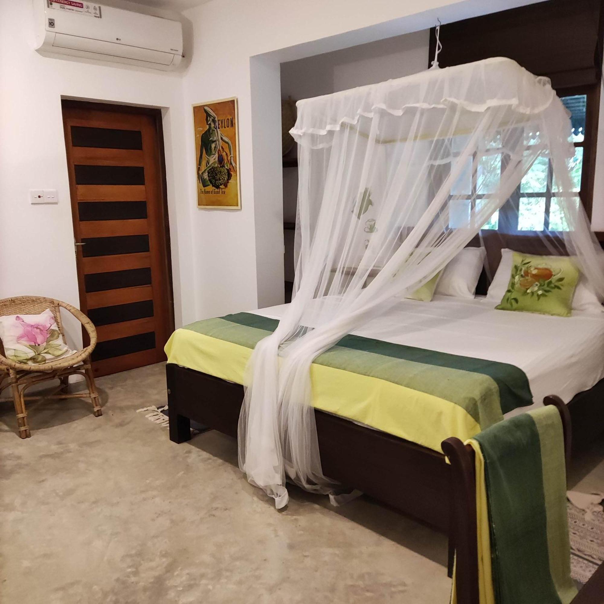 Villa Lyvie Ayurvedic Hotel แทนกาลเล ภายนอก รูปภาพ