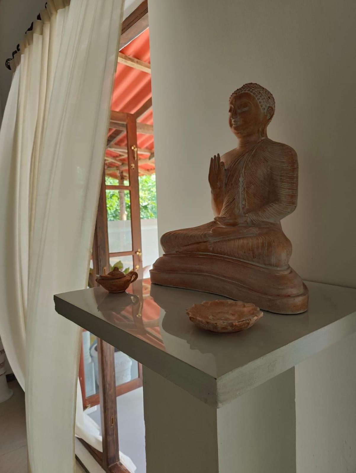 Villa Lyvie Ayurvedic Hotel แทนกาลเล ภายนอก รูปภาพ