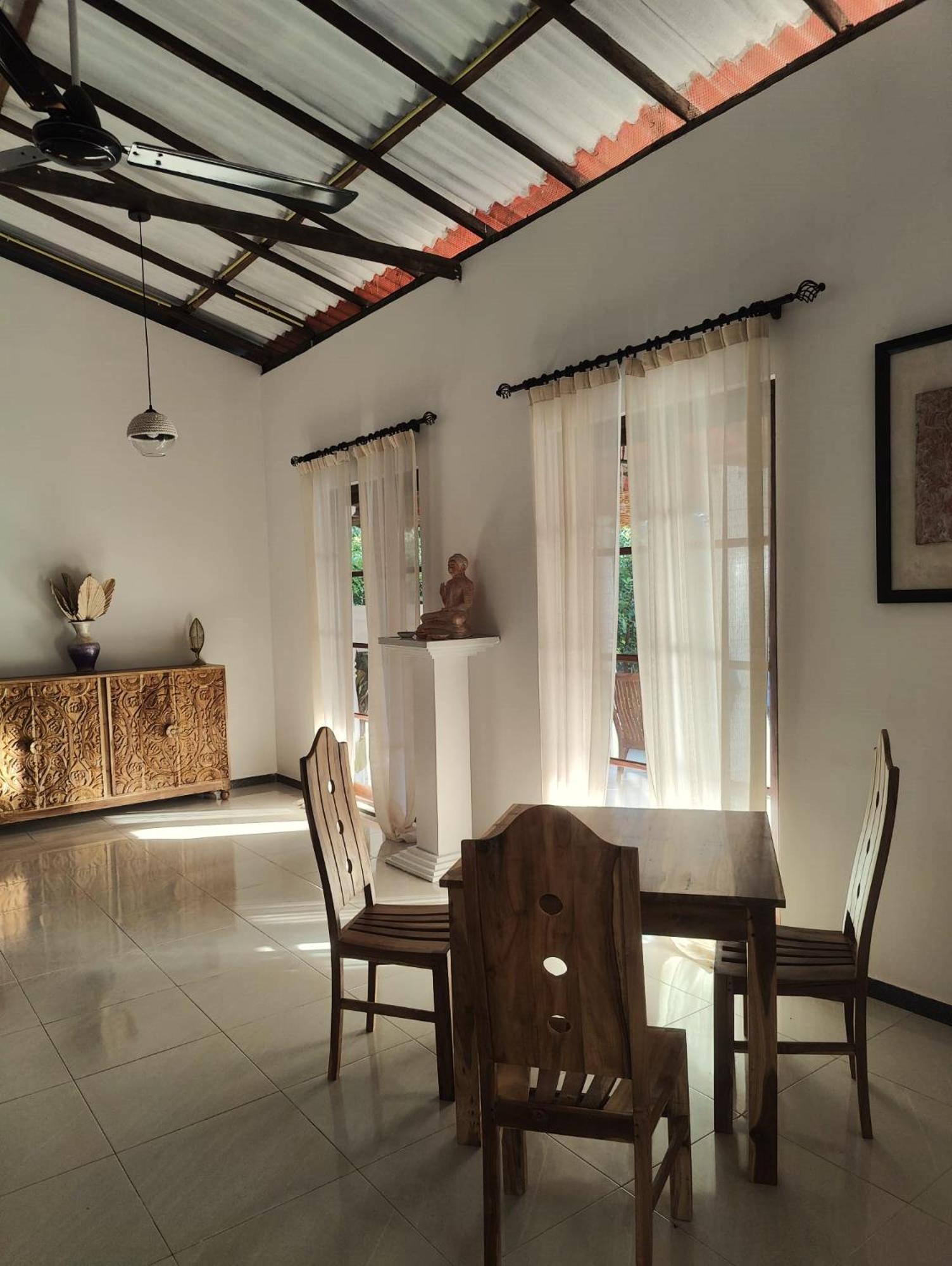 Villa Lyvie Ayurvedic Hotel แทนกาลเล ภายนอก รูปภาพ